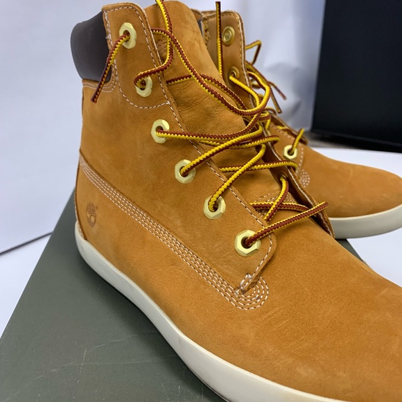 Timberland Shoes - Tan Timberland Boots, 8.5, never worn before! Still have box